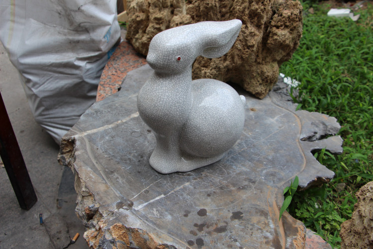 Sliced ​​porcelain rabbit Feng Shui decoration Home decoration Ceramic rabbit Zibo Boshan Mei Tao Sliced ​​porcelain Rabbit