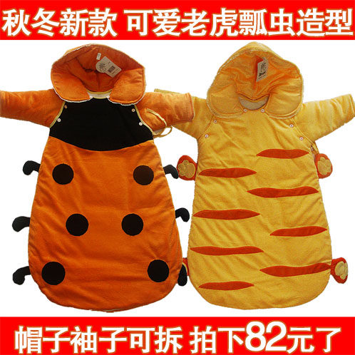 Baby sleeping baby baby baby nap baby sleeping baby baby baby sleeping baby fall and winter velvet 0 - 1 years old 1 - 2 years old