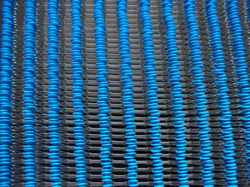 New magnetic porcelain sheet capacitor 1kv 681 680PF 102 1NF 1000PF foot distance P5MM woven with boxed box