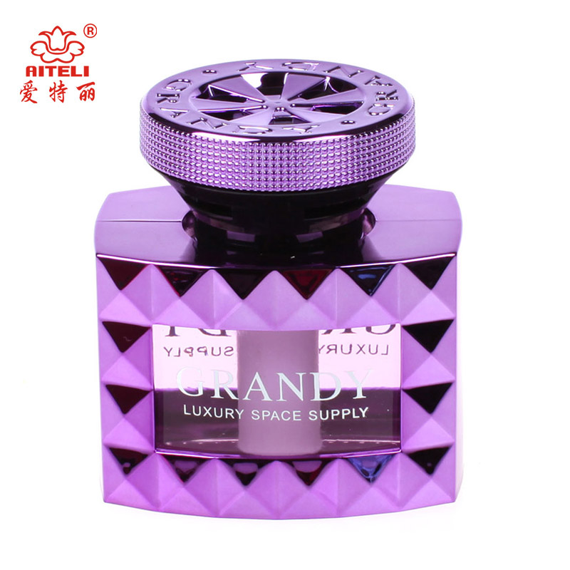 爱特丽汽车香水座 车载摆件 时尚男女中控台饰品