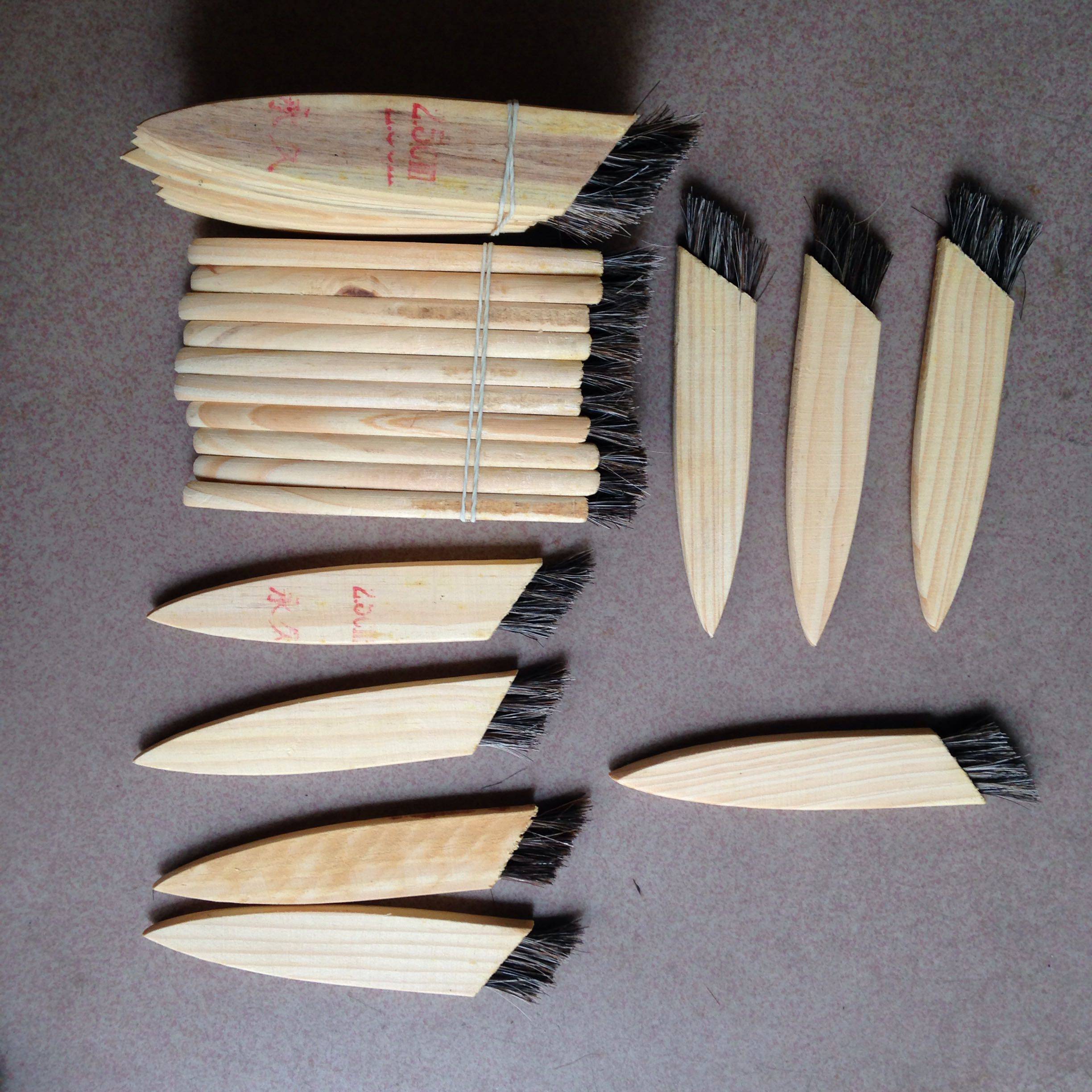 Diagonal brush Horseshoe brush