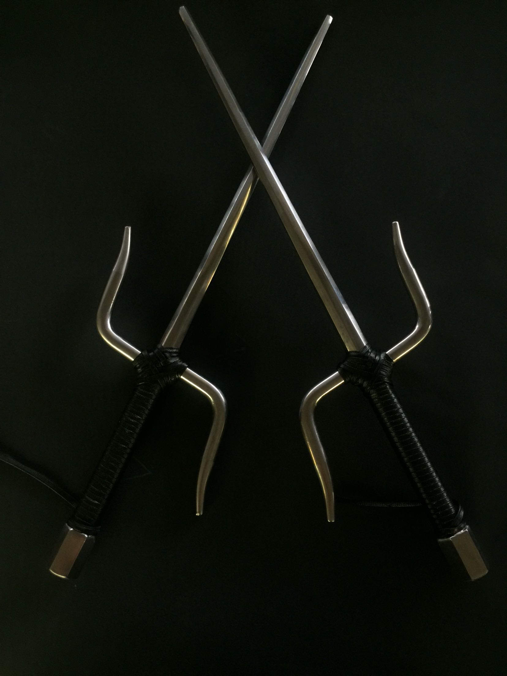 Private custom octagonal stainless steel Ronin fork up and down hand iron ruler kung fu ruler SAI Ninja fork karate short fork