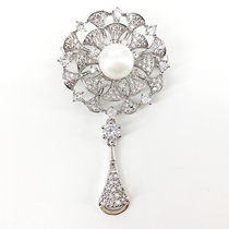 New all-in-one Korean version pearl brooch Elegant accessories Corsage coat coat fashion pin ornament