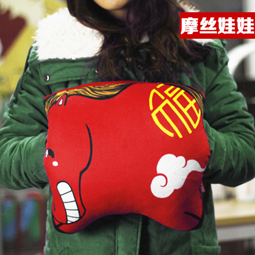 摩丝娃娃 屁马汽车U型枕 创意卡通可爱个性车用护颈头枕手捂抱枕