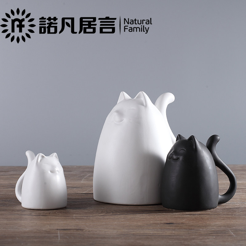 ŵ����������֮��è�ڼ�