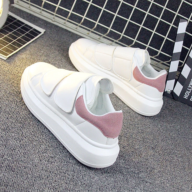 2021 Joker hook and loop small white shoes thick soles heightened women's shoes casual sports shoes white student board shoes Korean version