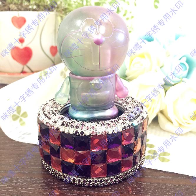 Inlaid diamond crystal cartoon Dolla A dream machine Cat Car Perfume Seat On-board Balm-Fancy Dress