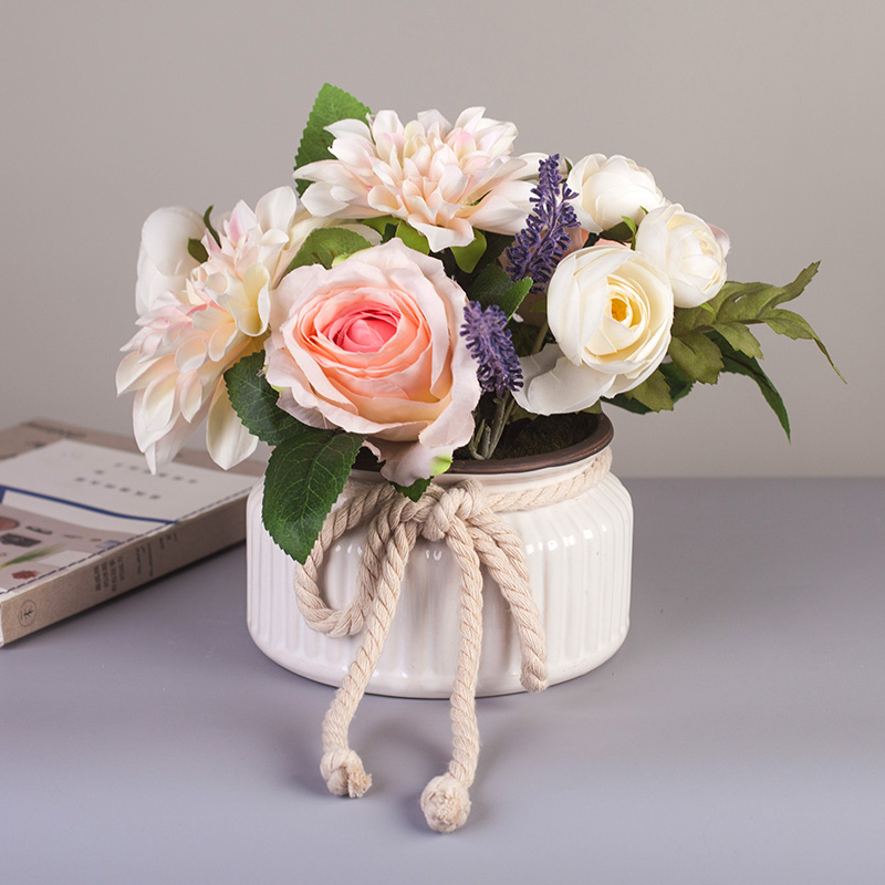 ���뻨ƿ��װ�ڼ�