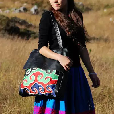 Yunzao totem original design women's bag ethnic style hand embroidered Zhuang embroidery cowhide shoulder bag portable female satchel bag