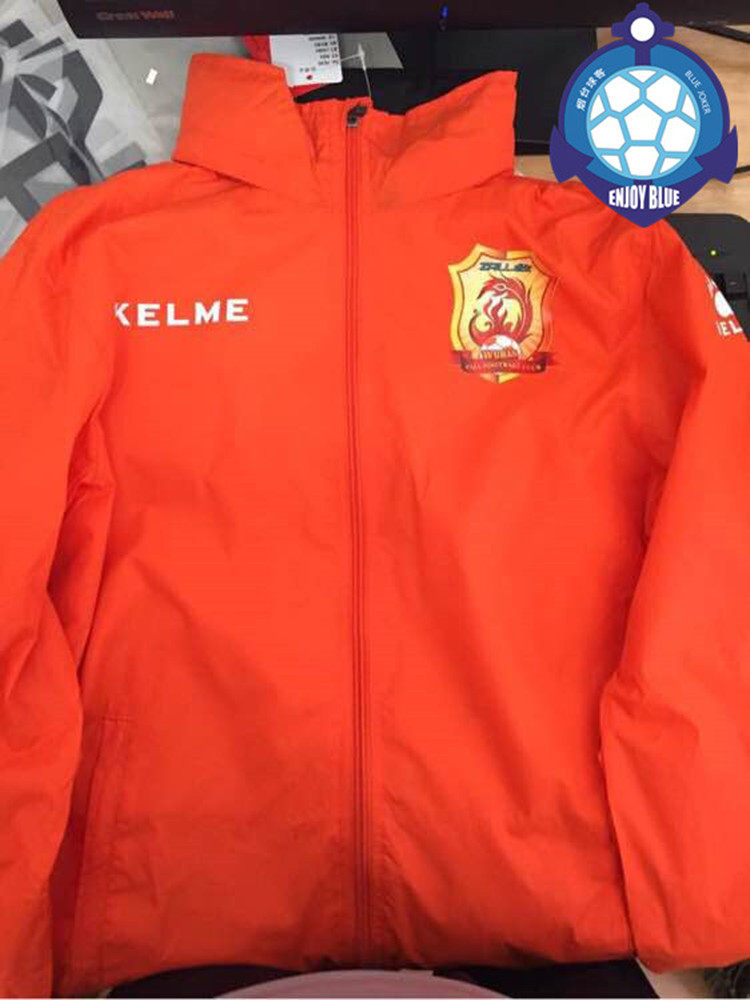 16 Chinese Bundesliga player version Wuhan Zhuo windproof raincoat training suit Jacket Embroidery Team Emblem