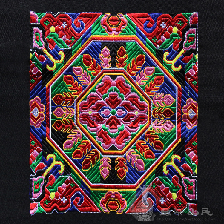 Ethnic machine embroidery embroidery embroidery embroidery embroidery embroidery characteristic gift home decoration 23*19cm