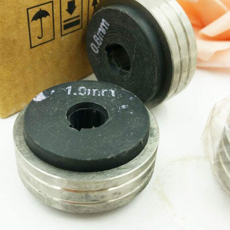 Carbon dioxide wire feeding machine accessories Panasonic wire feeding machine to wire wheel guide wire wheel 0 8 1 1 1 2 0 1 6