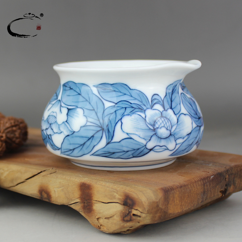 And auspicious jingdezhen blue And white lotus hand - made thickening heat - resistant kung fu tea set archduke fair keller cup tea ware