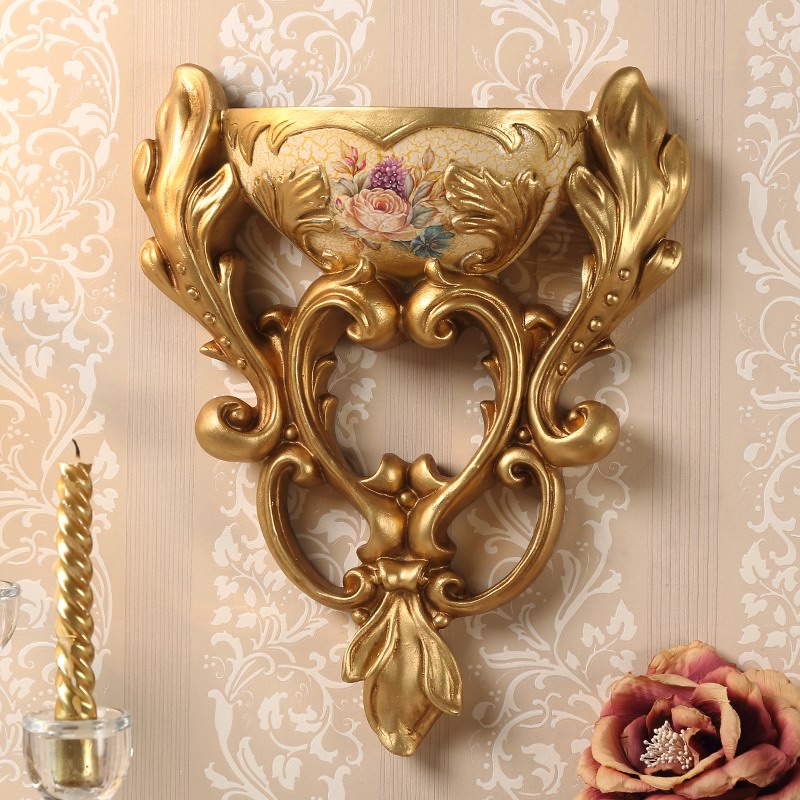 Аксессуары для сотовых висящие на струне креатив. Настенные украшения для интерьера. Настенный аксессуары. Декоративные цветы для интерьера. Вешалка для одежды на стену.