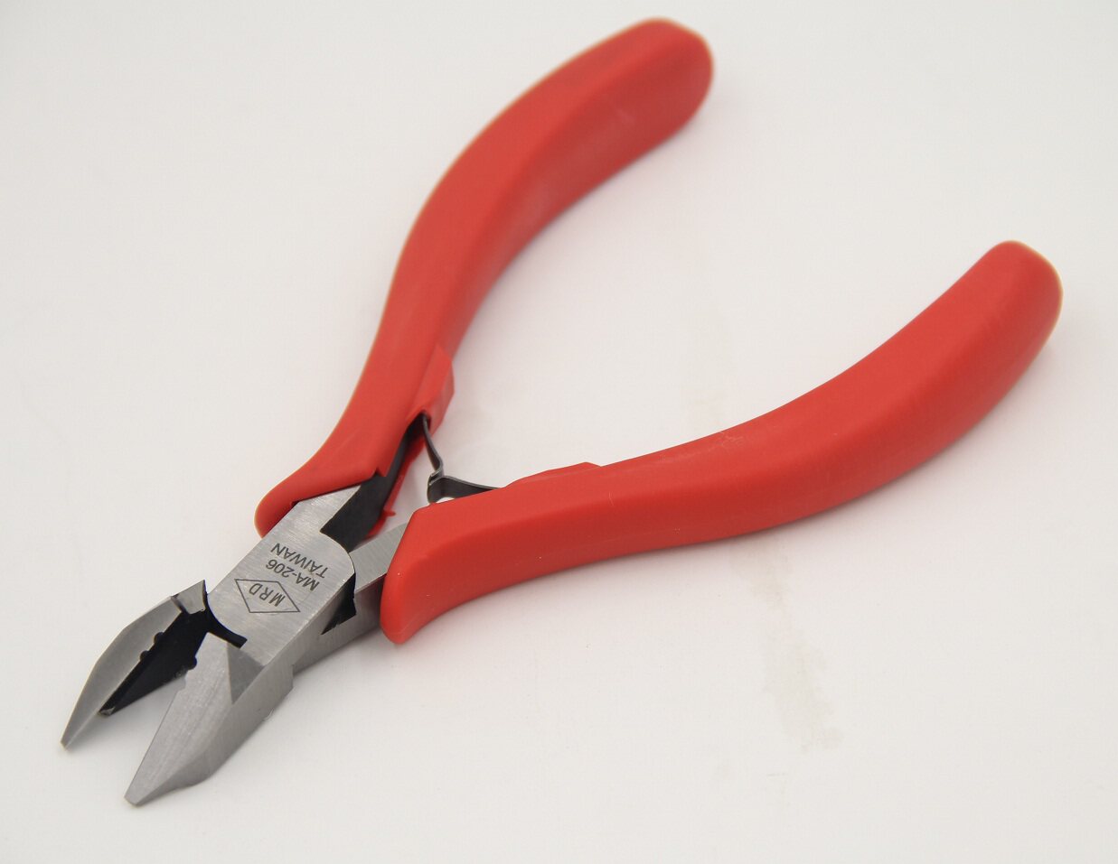 Taiwan Kuaigong MRD MA-206 oblique mouth pliers oblique mouth pliers stripping wire cutting function two-in-one super hard