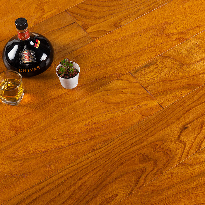 ����ʵľ���ϵذ��ɫ����