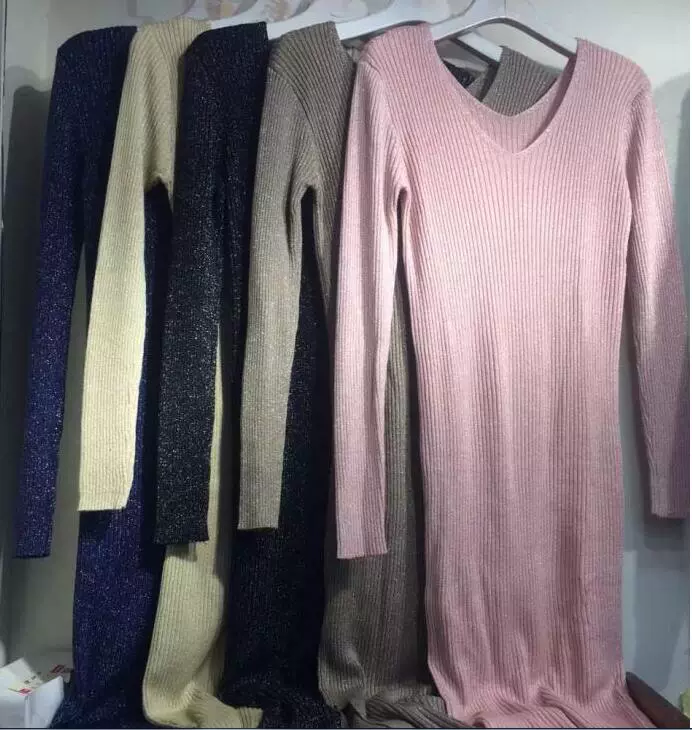 Mùa xuân và mùa hè cộng với size váy lụa sáng của phụ nữ cổ chữ V với đường xẻ viền váy dài tay dệt kim là váy mỏng và dài - Váy dài