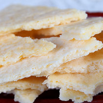 (Buy 3 get 1 free) Inner Mongolia herdsmen’s hand-dried milk skin is about 60 grams made from pure milk no added milk food