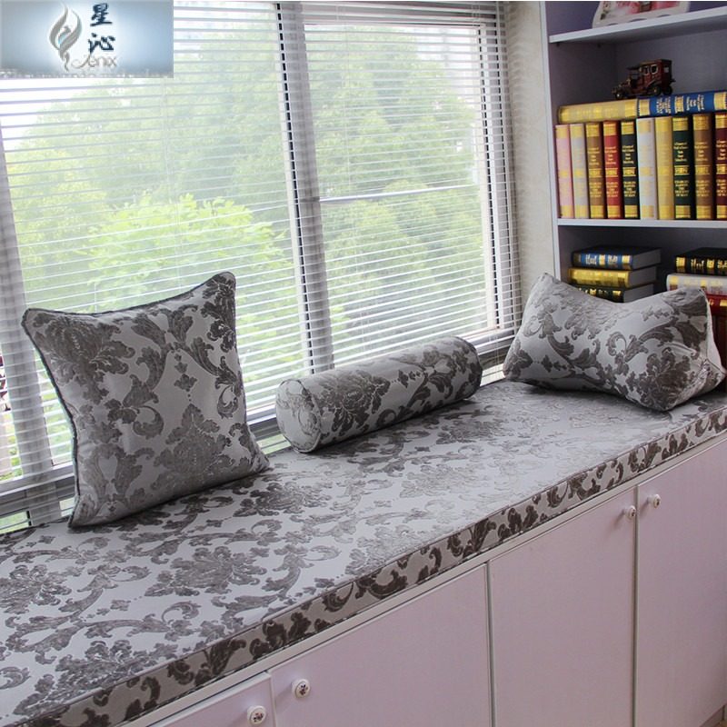 ���ߺ������׵�ѩ������Ứ��ɫ