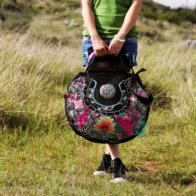 Cloud decoration totem original design women's bag ethnic style old embroidery pine peach embroidery personality large satchel portable embroidery women's satchel