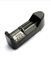 18650 Lithium Battery Charger Single Sink Bright Light Flashlight Smart Charger 14500 seat charge 16340