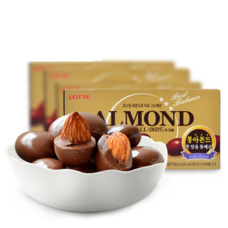 Korea imported snacks Lotte LOTTE almond sandwich chocolate beans 46g crispy