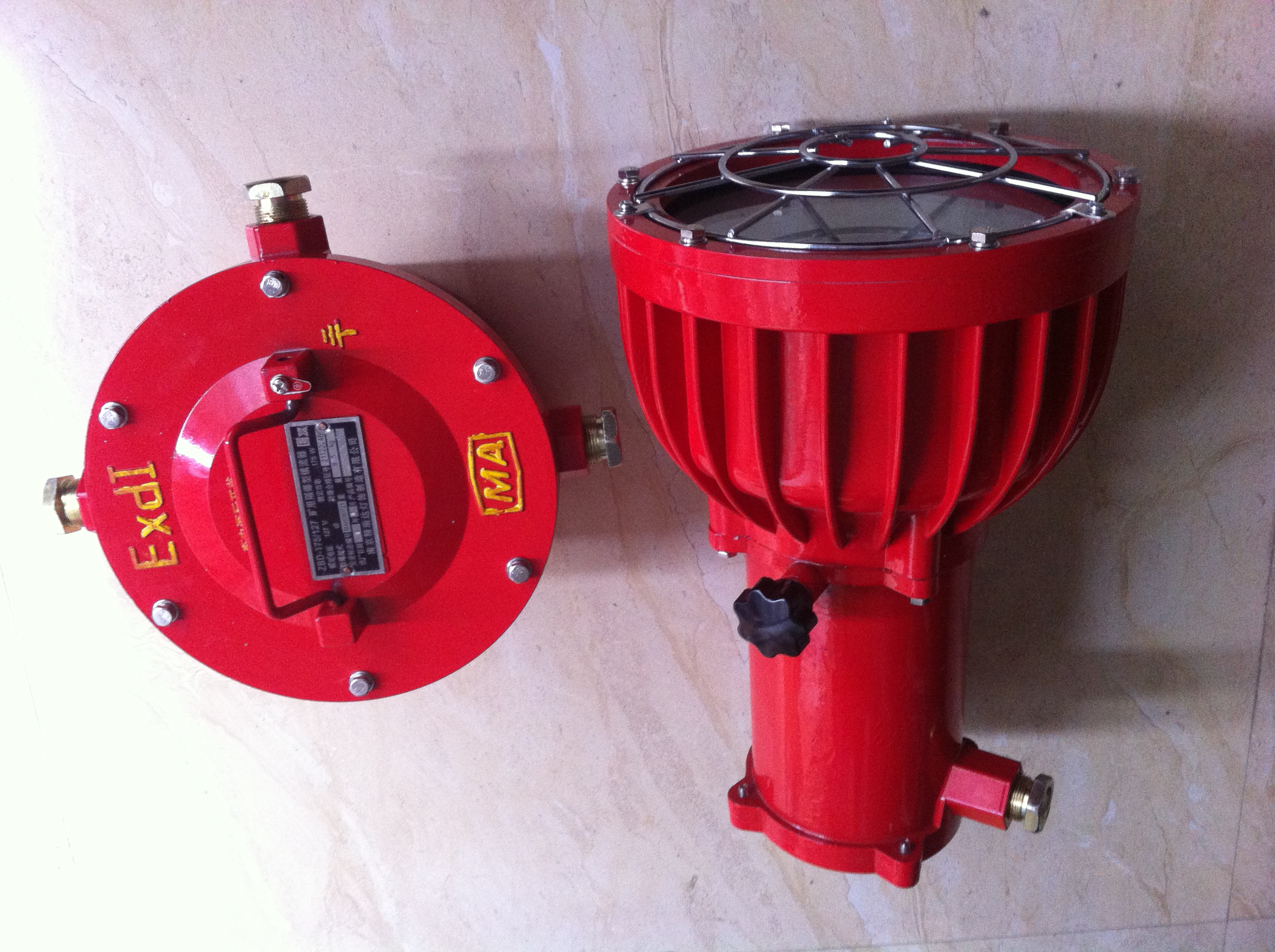 Supply DGC175 127B(A) flood light mine flood light 175W explosion-proof flood light for coal mine