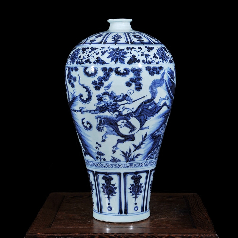 Jingdezhen ceramics antique porcelain vases, antique name plum bottle collection of classical household decoration small place