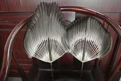Provincial intangible cultural heritage geese hair goose feather fan ebony handle maternal Zhuge Kongming high-end summer cool handmade feather fan