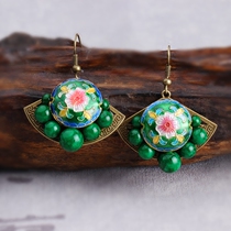 Nestling with green ethnic wind earrings Exaggerated Earnestling Woman Retro Ear Clip Handcrafted Ornament Winter