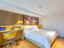 IU hotel · Xian textile city subway station Tangdu hospital Shop Small U · comfortable big bed room