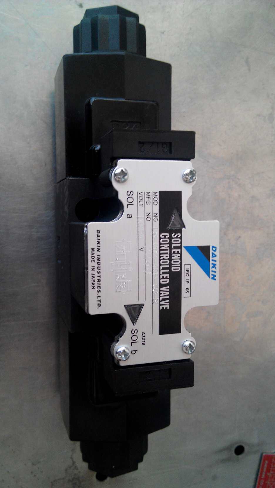 Japan Daikin Daikin Solenoid Valve KSO-G02-4CA-30 Reversing Valve KSO-G02-3CA-10