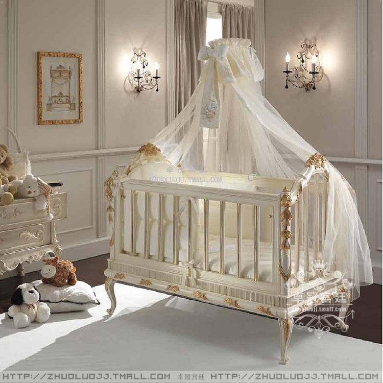 European baby bed Neoclassical solid wood carved baby bed Villa