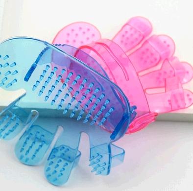 Mixed 68 yuan bath brush cat dog and pig rabbit cool massage brush gloves pet supplies bath