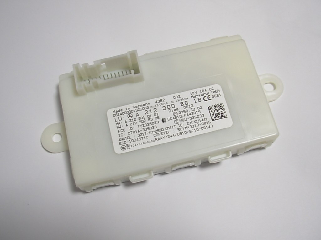 Mercedes keyless start controller A 2129008818 new original quality assurance