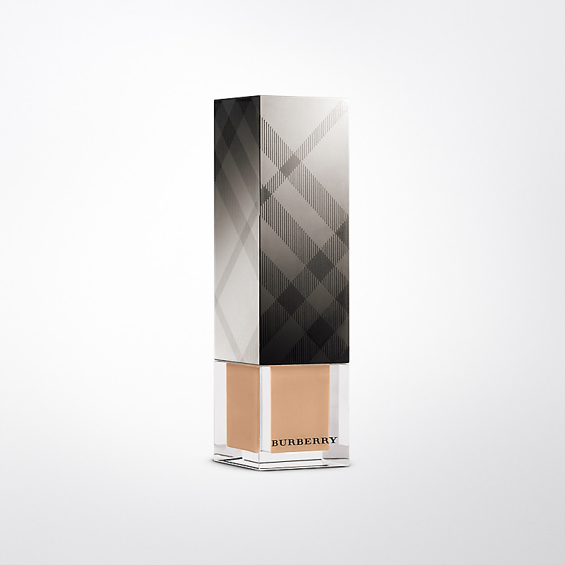 Burberry博柏利 轻透粉底液 - Trench色05号 37480731