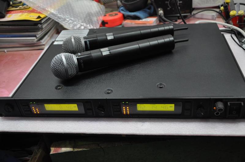 Shure U24D U2 Wireless Microphone Microphone