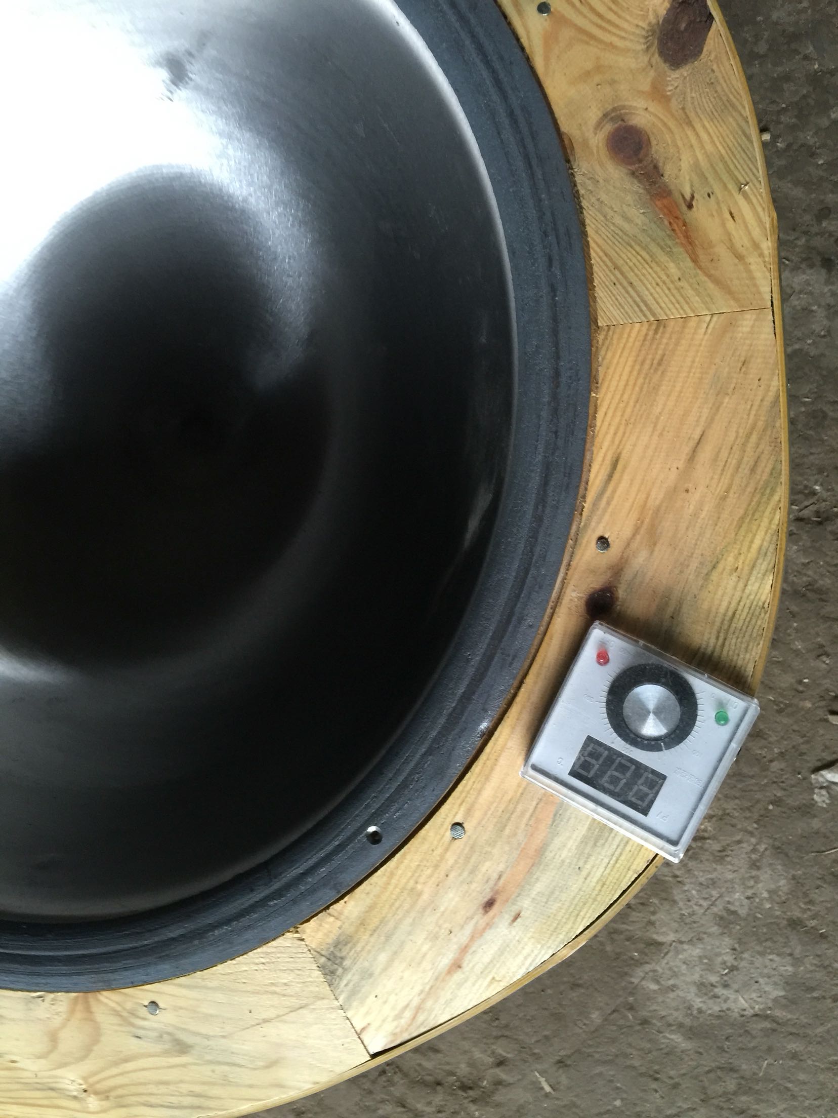 Temperature-controlled tea electric frying pan automatically controls warm tea pot temperature shows tea machine teaching competition fried tea leaves