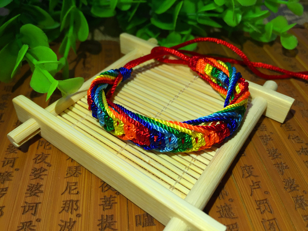 THE GURU HIMSELF READ THE SUTRA VAJRAYANA KNOT HAND CHAIN SADNESS AND WISDOM double movement TO open up evil to grow wisdom AND compassion 25CM