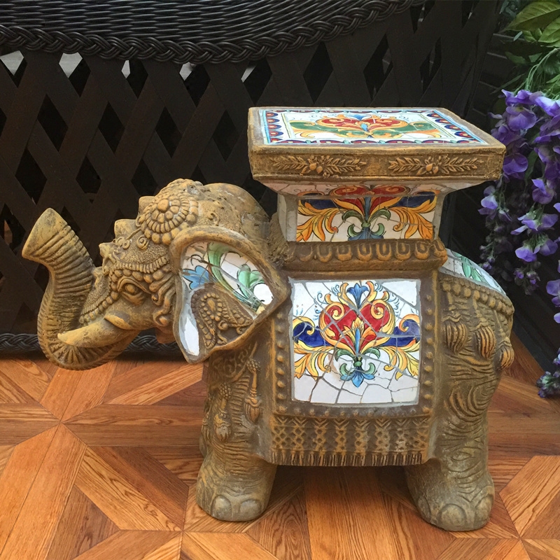  Villa garden entrance door Rich auspicious lucky elephant ornaments Creative ceramic courtyard foyer decorations