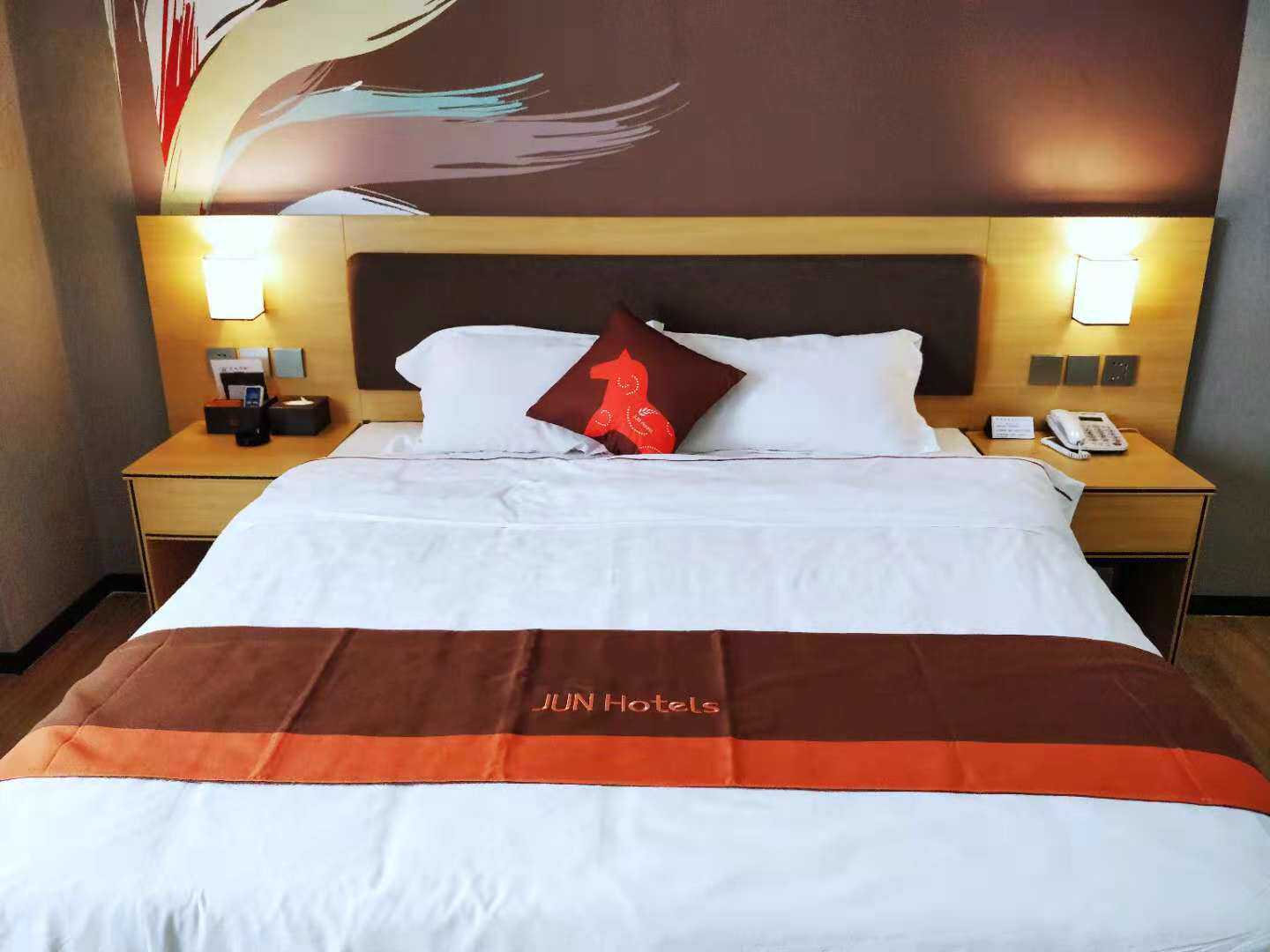 The Junyi chain Guangdong Zhanjiang Susuixi County Quanfeng Plaza store Standard large bed room