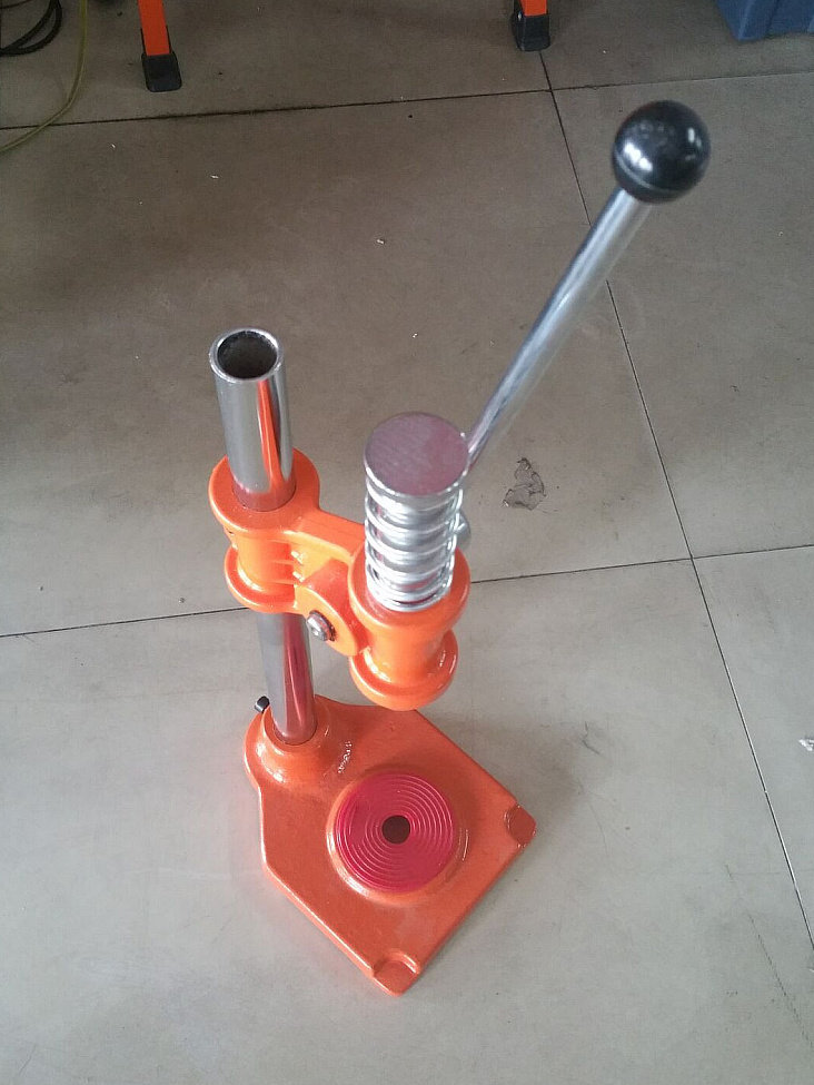 New beer bottle capping machine Manual capping machine Glass bottle capping machine Crown bottle cap Soda bottle capping machine