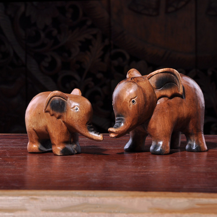 Southeast Asia features solid wood carved small elephant fittings Thailand decoration craft gift decoration gift Gift