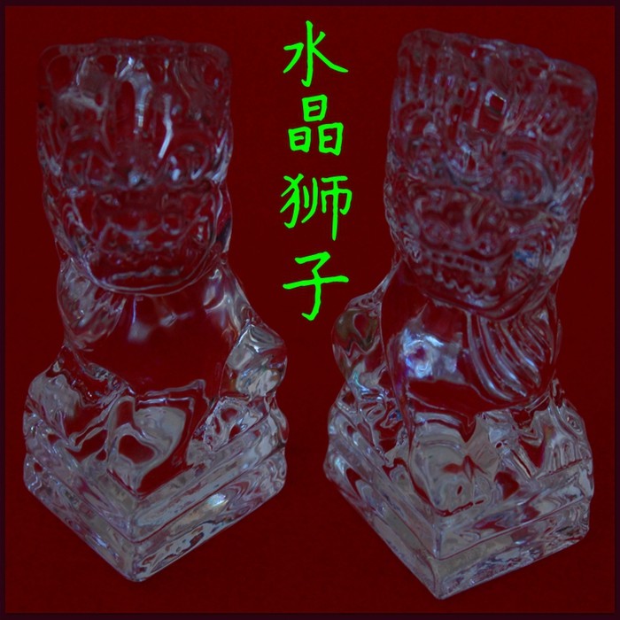 Placed in front of the urn (Crystal luxury facing the lion) burial goods urn high-end shroud wholesale