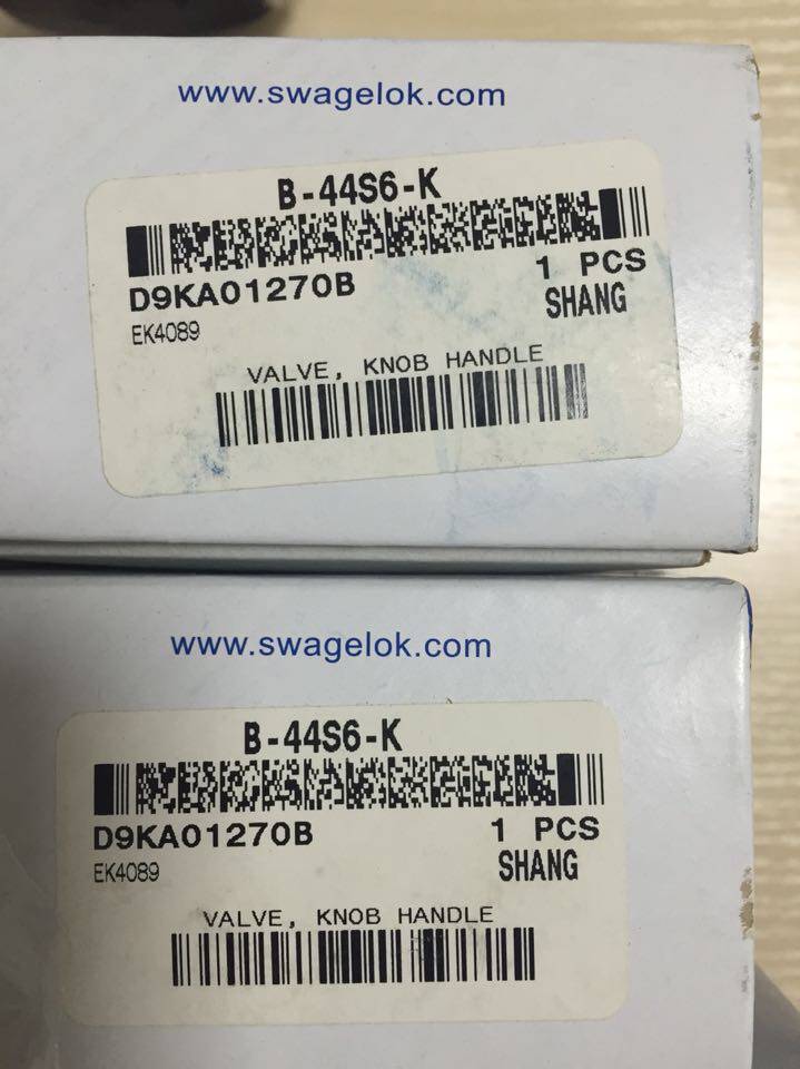 United States SWAGELOK Sealock brass 3 8 SLEEVE CONNECTOR B-44S6-K