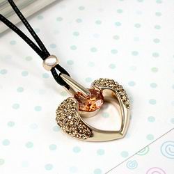 台湾官网直邮进口【真爱拥抱】晶钻皮绳项炼