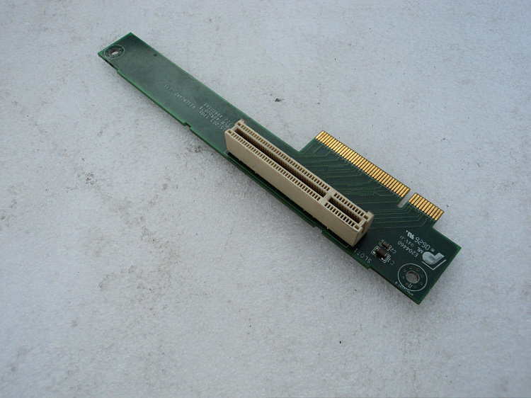 The original BAD 1U server PCI - E transfer card steered 90 degrees to pick up RAID card Beijing spot