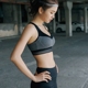 Một mảnh làm đẹp trở lại đồ lót thể thao chéo chống sốc hấp thụ sốc yoga cường độ cao trên áo ngực thể dục áo quần tập yoga Đồ lót thể thao