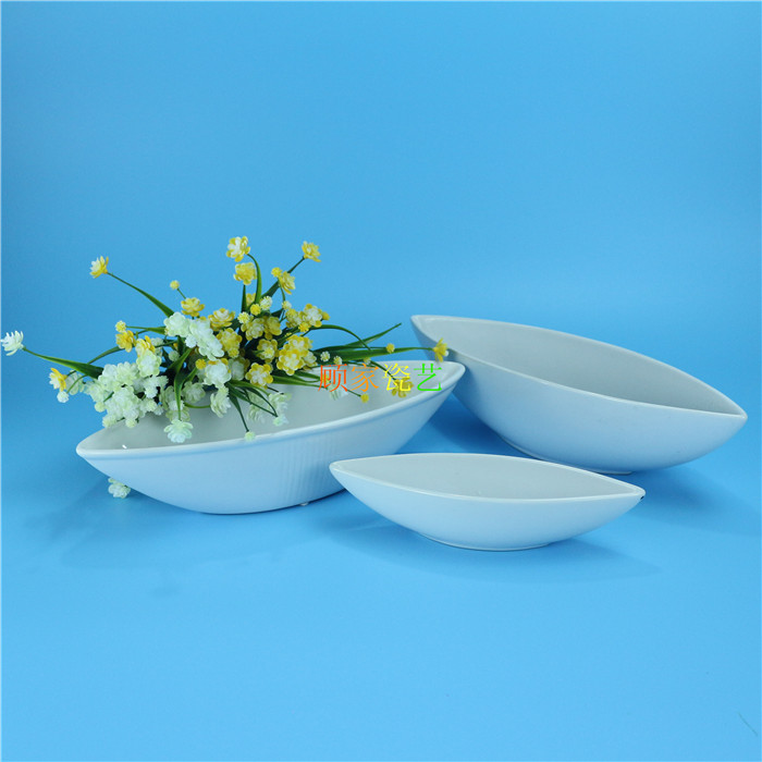 Small freshener boat type black and white ceramic flower pot vase flower illustrator desktop office home life swing piece handicraft