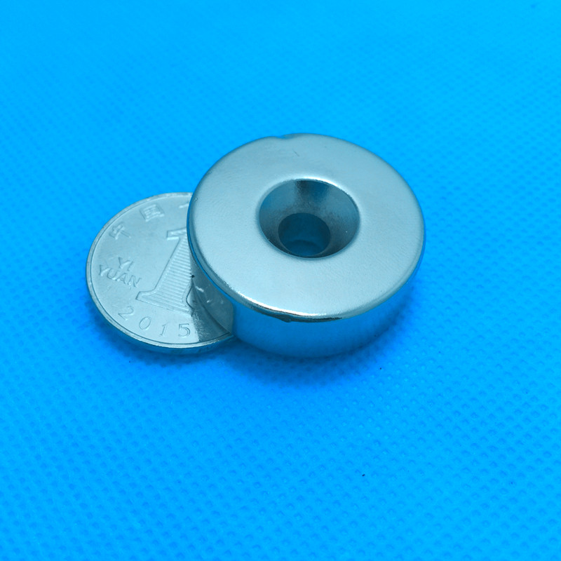 Strong magnet strong magnetic super strong magnet round with hole strong magnetic screw hole high strength magnetic steel 30X10 hole 6mm